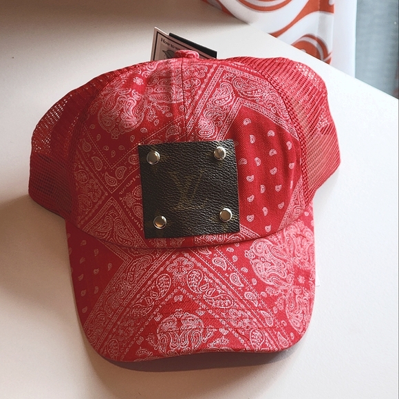 NWT Red Paisley Adjustable LV Patch Cap - Picture 1 of 3